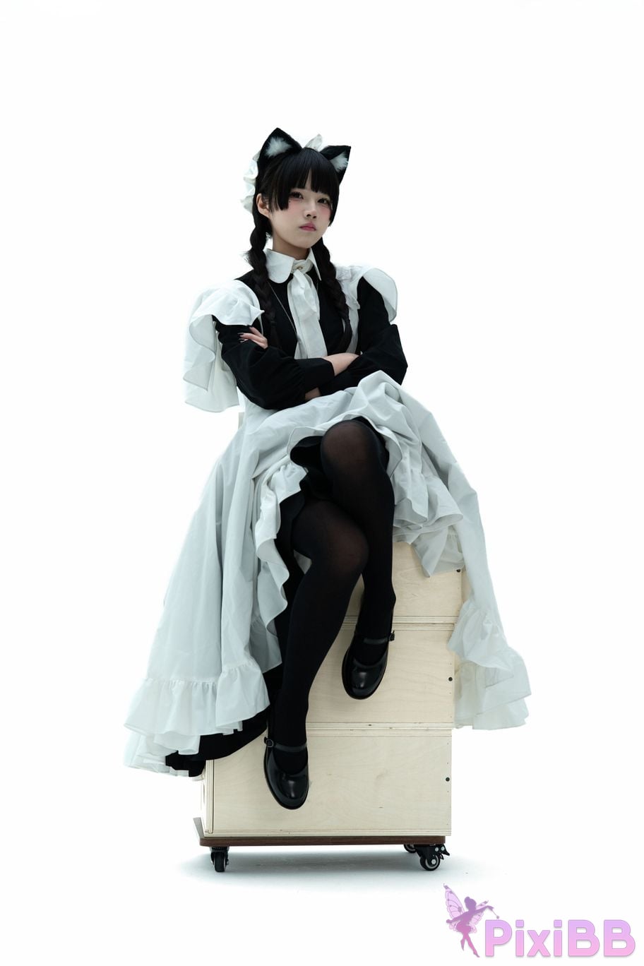 Cosplayer Shimizu Nagi maid illustrated book PixiBB.COM 025