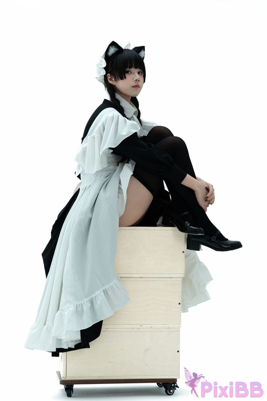 Cosplayer Shimizu Nagi maid illustrated book PixiBB.COM 029