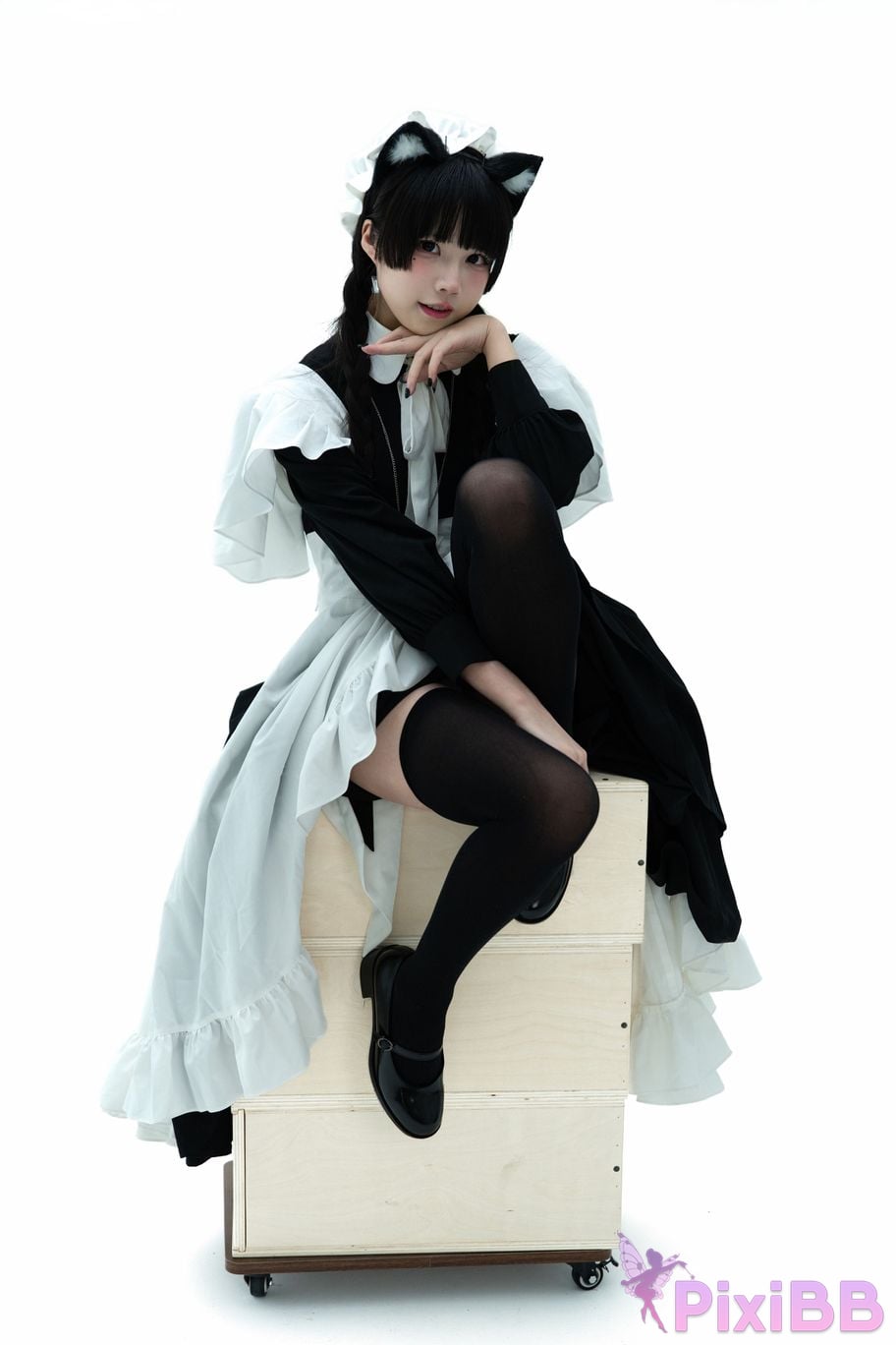 Cosplayer Shimizu Nagi maid illustrated book PixiBB.COM 034