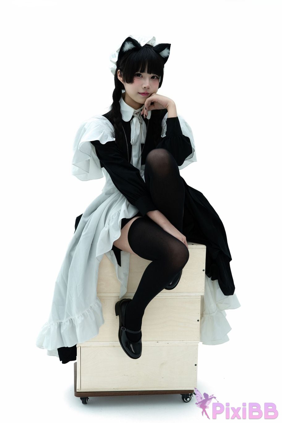 Cosplayer Shimizu Nagi maid illustrated book PixiBB.COM 035