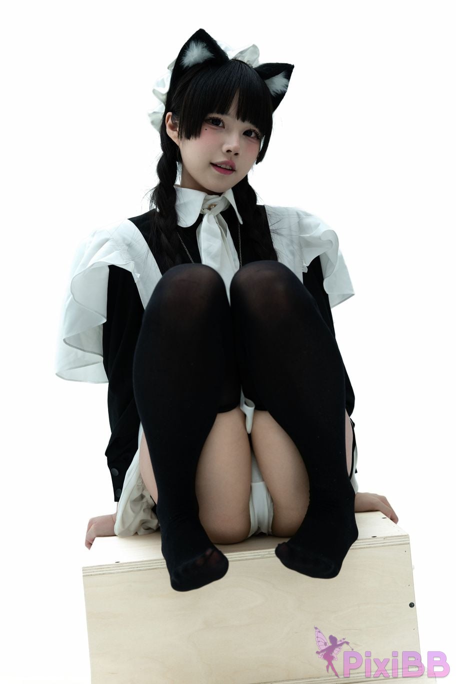 Cosplayer Shimizu Nagi maid illustrated book PixiBB.COM 059