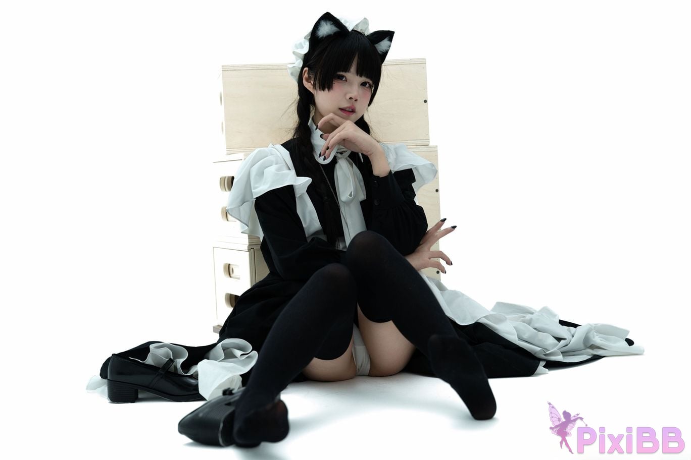 Cosplayer Shimizu Nagi maid illustrated book PixiBB.COM 070