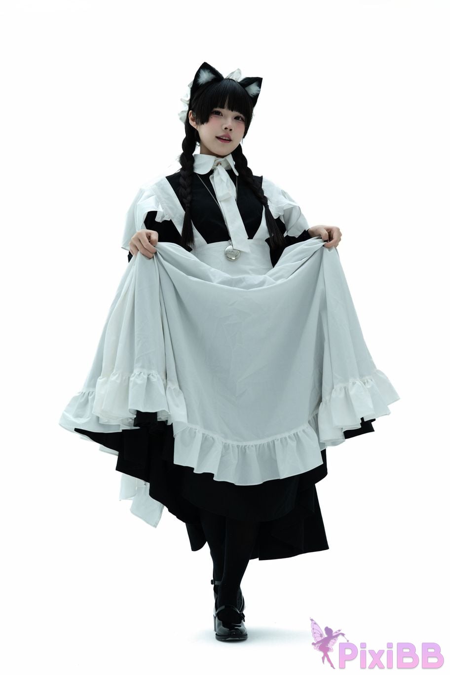 Cosplayer Shimizu Nagi maid illustrated book PixiBB.COM 075