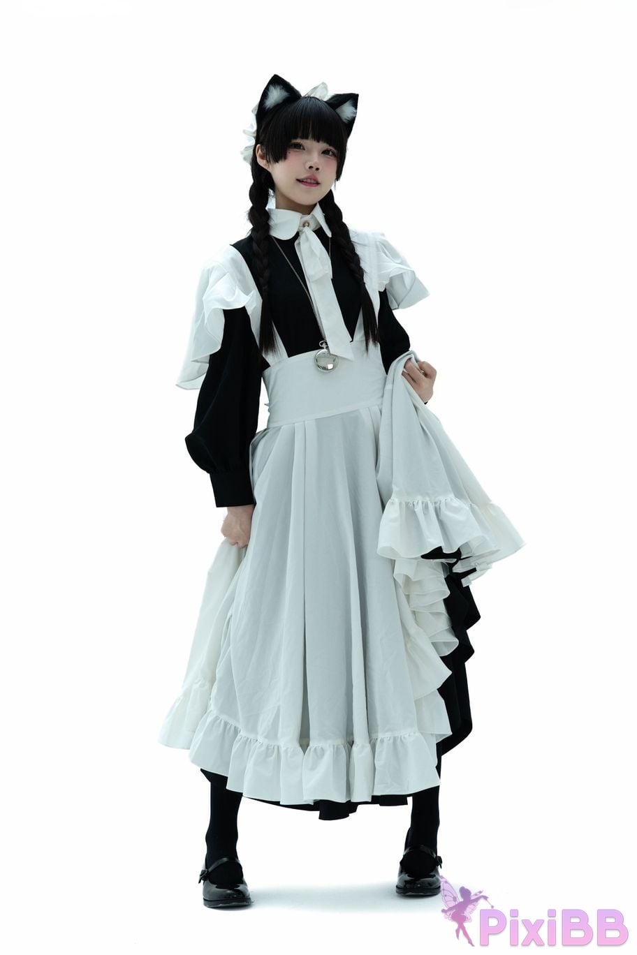 Cosplayer Shimizu Nagi maid illustrated book PixiBB.COM 082