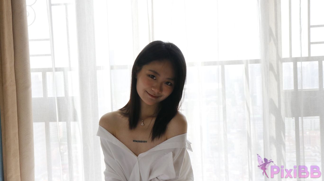 XR Uncensored Xie Xiaocong R18 XIUREN Model Whispers by the window PixiBB.COM 008
