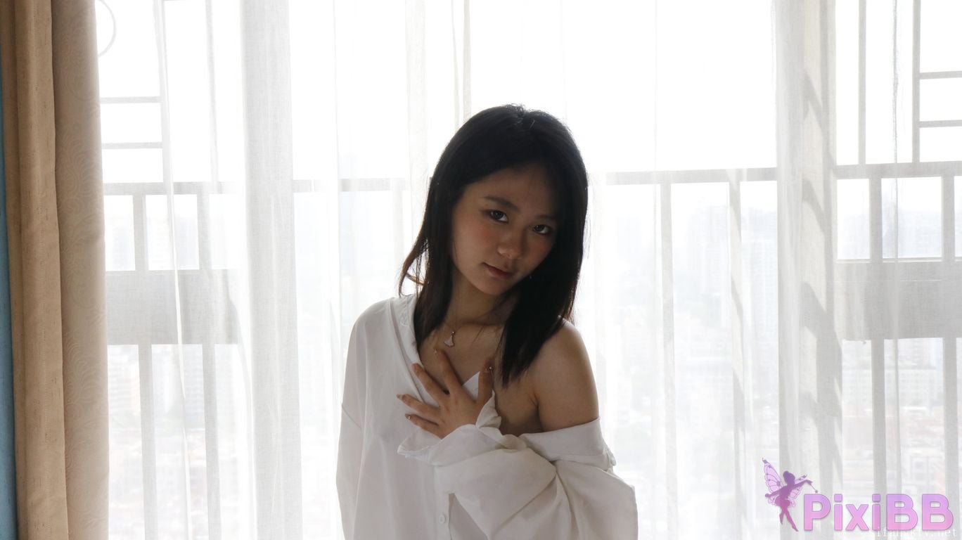 XR Uncensored Xie Xiaocong R18 XIUREN Model Whispers by the window PixiBB.COM 032