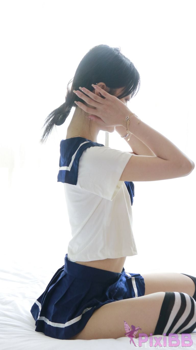XR Uncensored Xie Xiaocong R18 XIUREN Model Whispers by the window PixiBB.COM 138