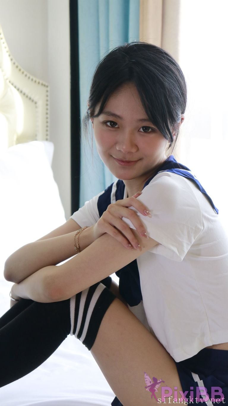 XR Uncensored Xie Xiaocong R18 XIUREN Model Whispers by the window PixiBB.COM 149