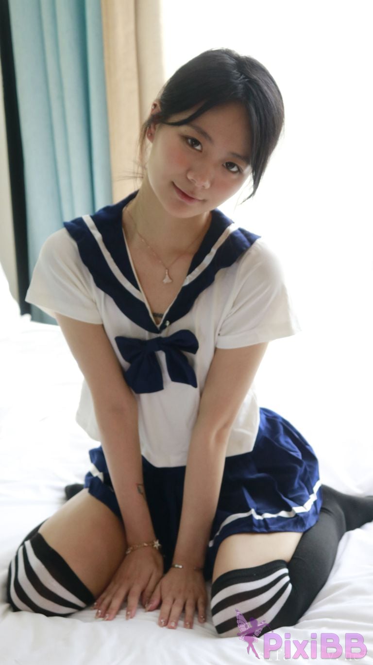 XR Uncensored Xie Xiaocong R18 XIUREN Model Whispers by the window PixiBB.COM 157