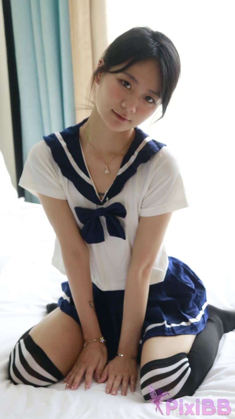 XR Uncensored Xie Xiaocong R18 XIUREN Model Whispers by the window PixiBB.COM 158