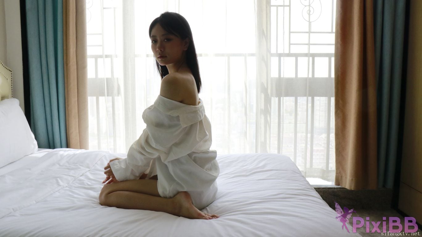 XR Uncensored Xie Xiaocong R18 XIUREN Model Whispers by the window PixiBB.COM 197