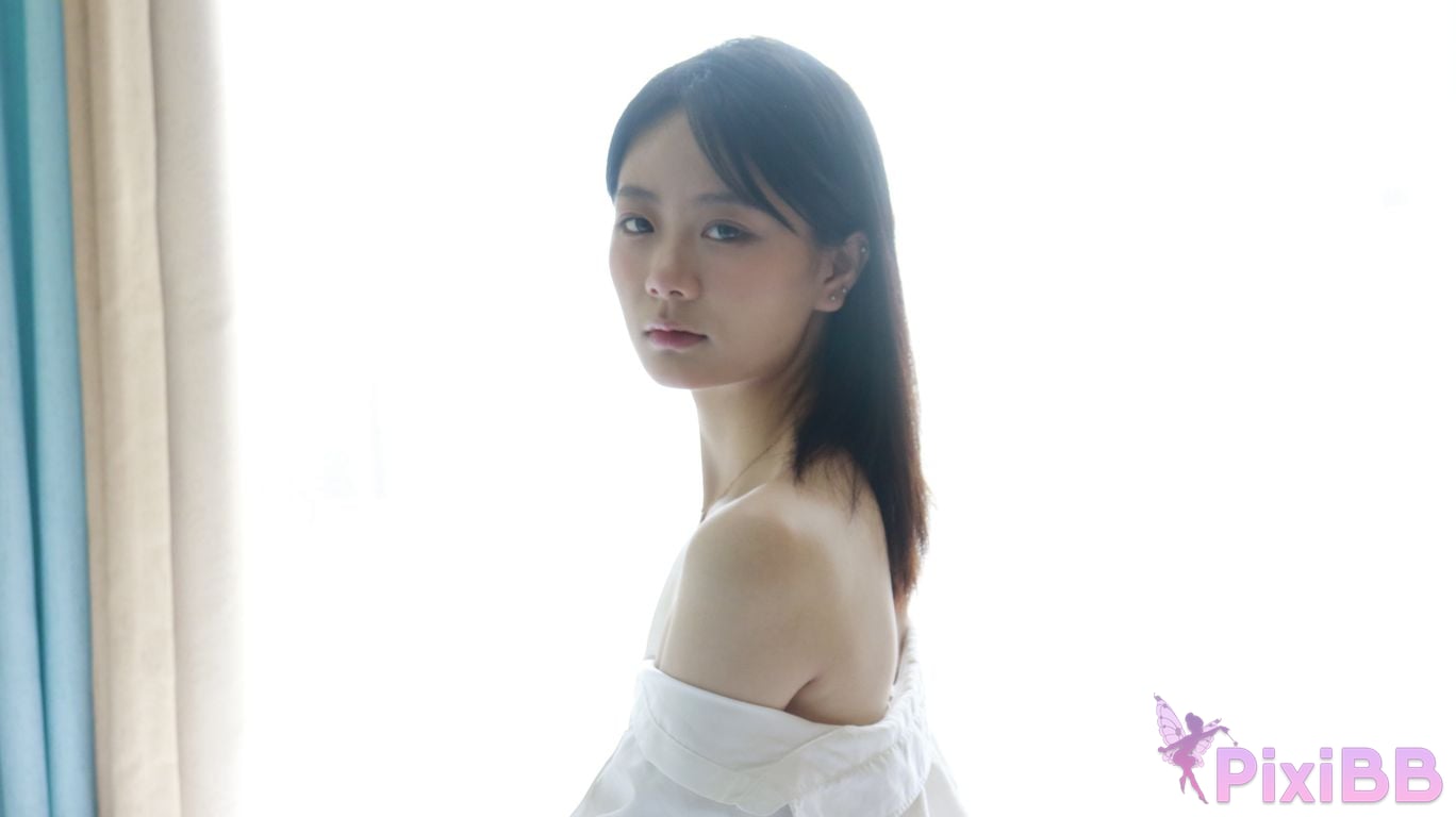 XR Uncensored Xie Xiaocong R18 XIUREN Model Whispers by the window PixiBB.COM 241