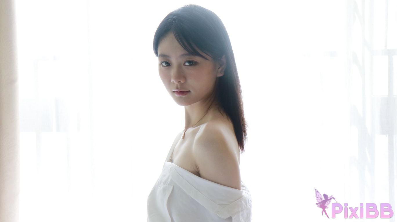 XR Uncensored Xie Xiaocong R18 XIUREN Model Whispers by the window PixiBB.COM 296