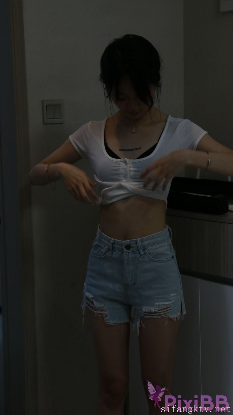 XR Uncensored Xie Xiaocong R18 XIUREN Model Whispers by the window PixiBB.COM 328