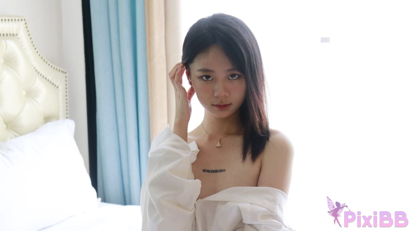 XR Uncensored Xie Xiaocong R18 XIUREN Model Whispers by the window PixiBB.COM 339