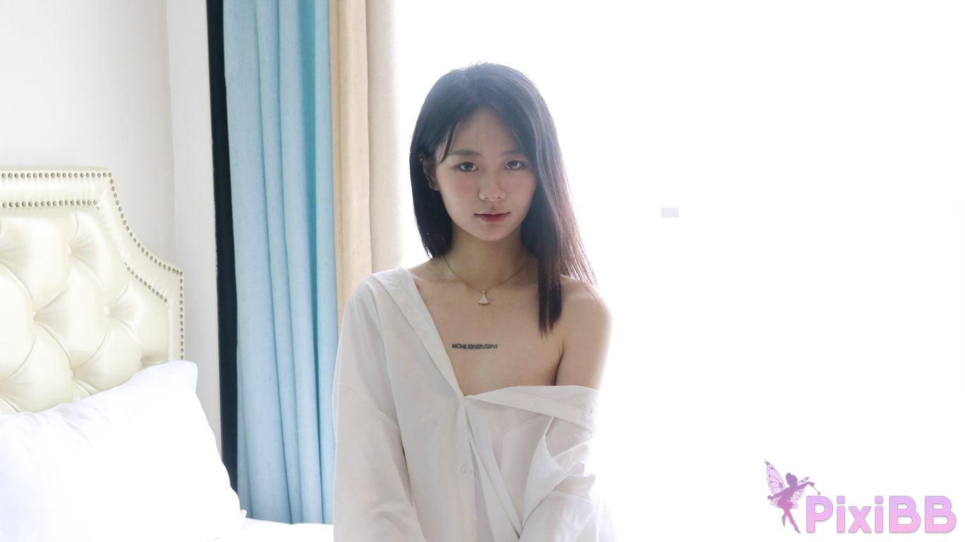 XR Uncensored Xie Xiaocong R18 XIUREN Model Whispers by the window PixiBB.COM 351
