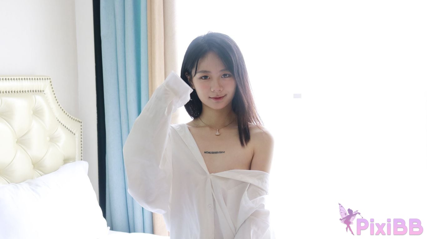 XR Uncensored Xie Xiaocong R18 XIUREN Model Whispers by the window PixiBB.COM 352
