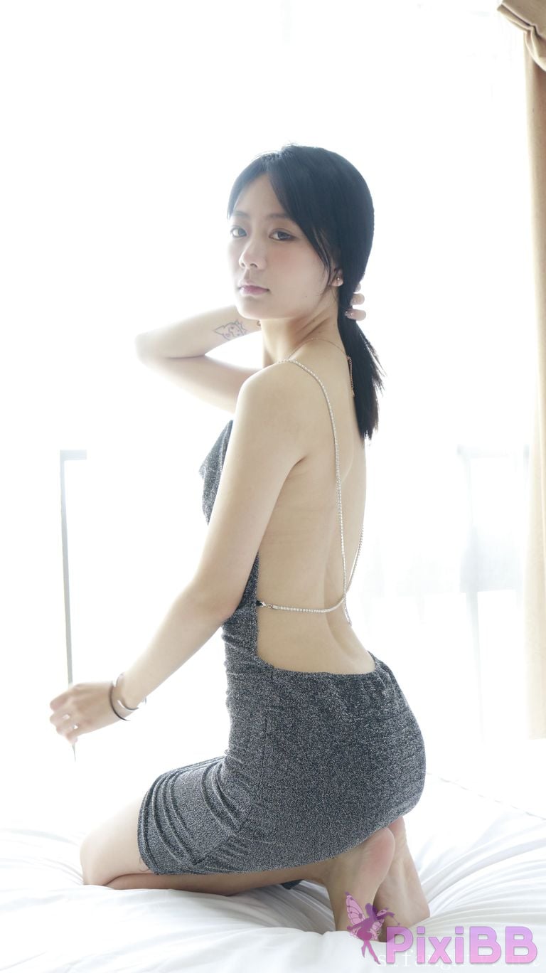 XR Uncensored Xie Xiaocong R18 XIUREN Model Whispers by the window PixiBB.COM 365