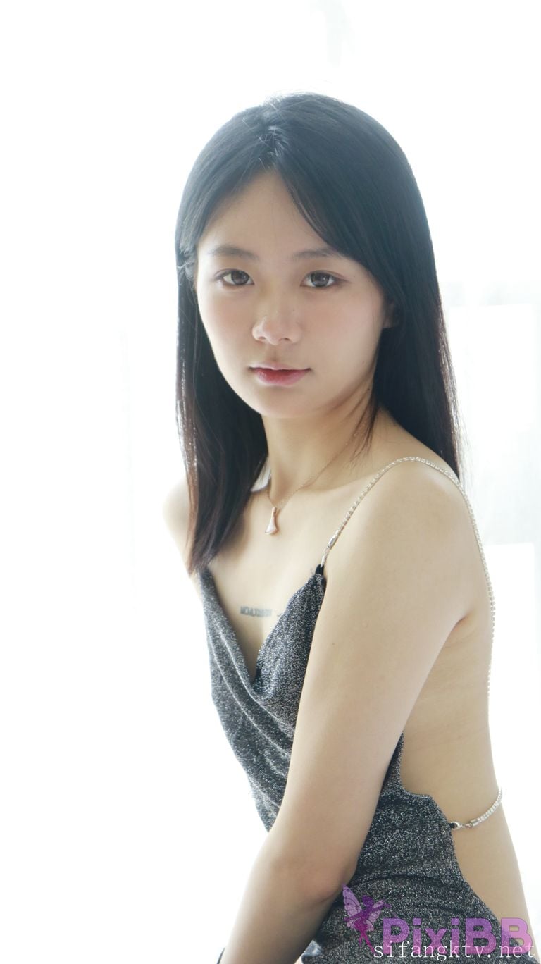 XR Uncensored Xie Xiaocong R18 XIUREN Model Whispers by the window PixiBB.COM 390