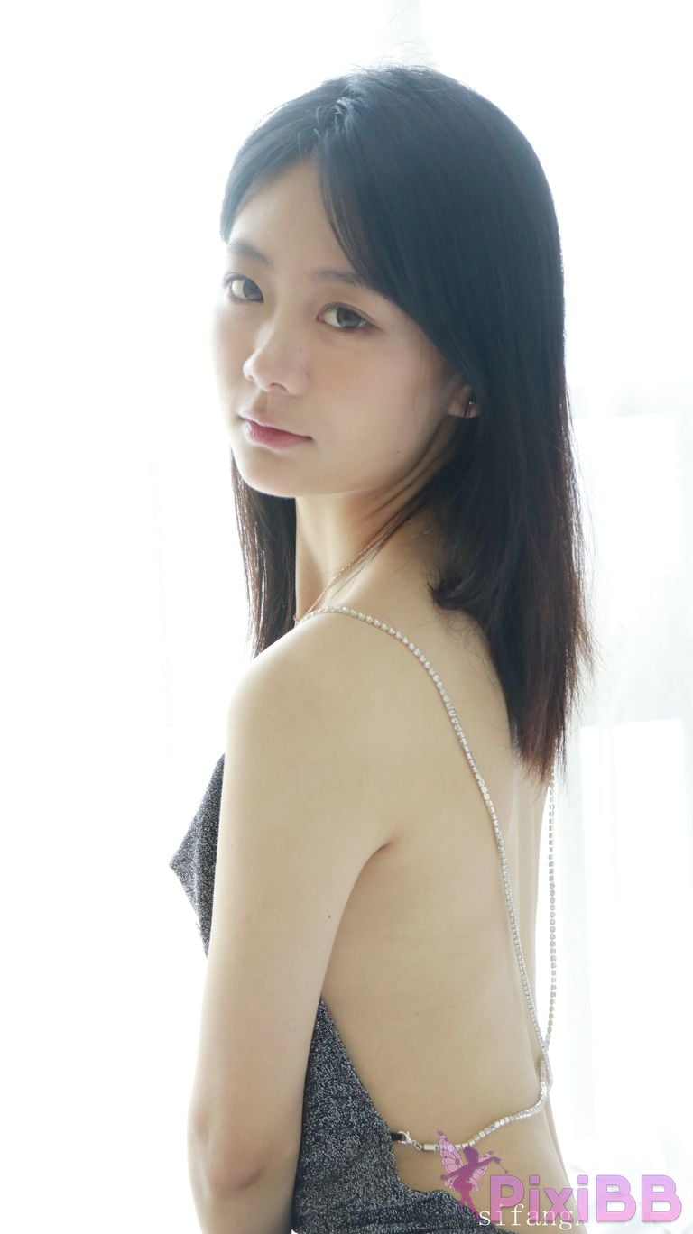 XR Uncensored Xie Xiaocong R18 XIUREN Model Whispers by the window PixiBB.COM 391