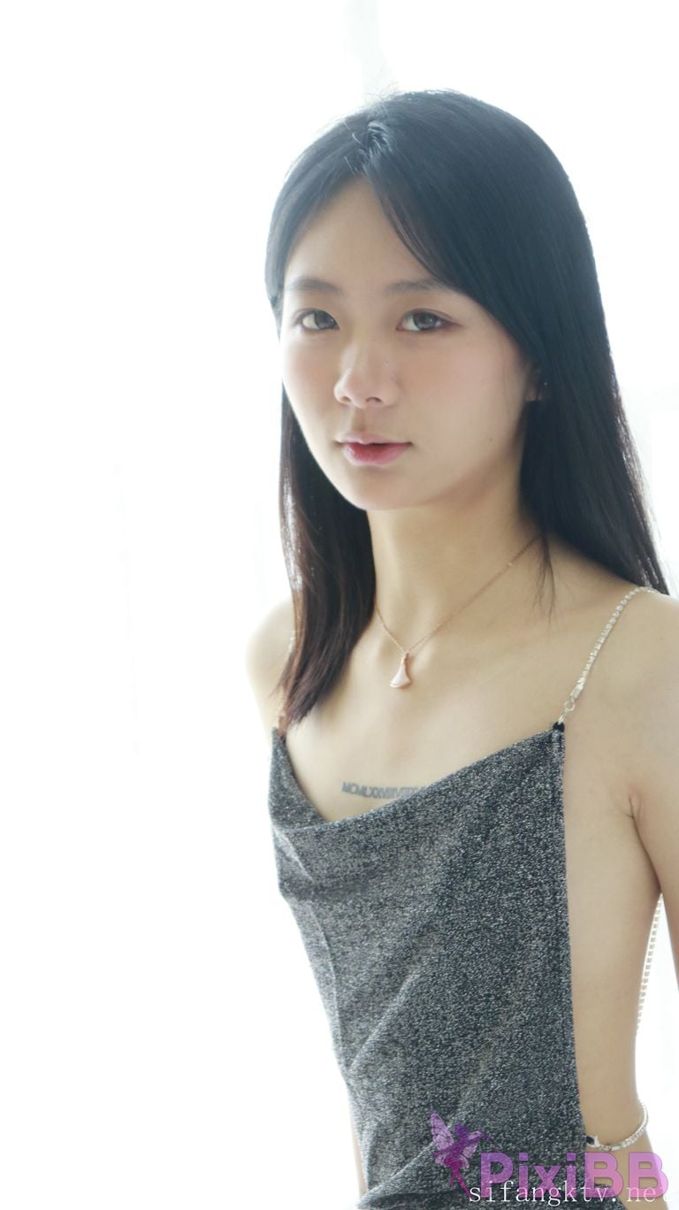 XR Uncensored Xie Xiaocong R18 XIUREN Model Whispers by the window PixiBB.COM 392