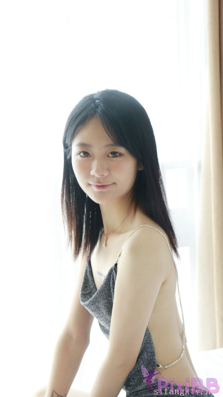 XR Uncensored Xie Xiaocong R18 XIUREN Model Whispers by the window PixiBB.COM 395