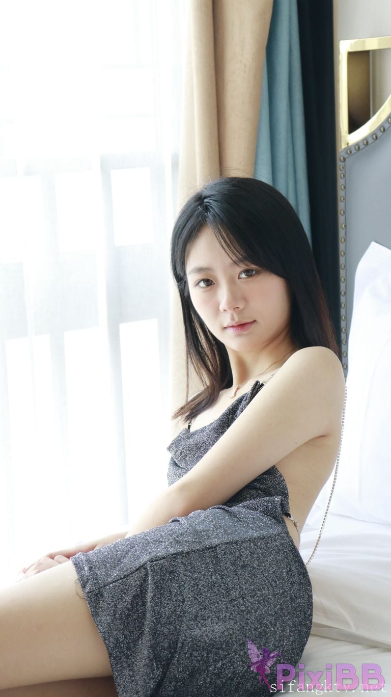 XR Uncensored Xie Xiaocong R18 XIUREN Model Whispers by the window PixiBB.COM 397