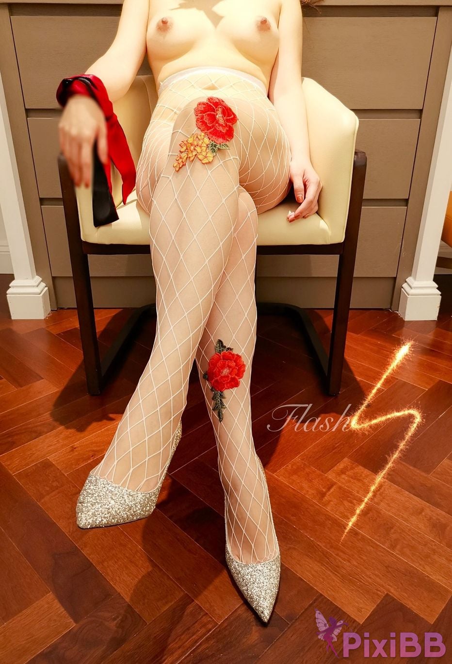 OtherXXX Flashhotwife Master Shan Married woman exposed 3P Field battle The best goddess contrast PixiBB.COM 260