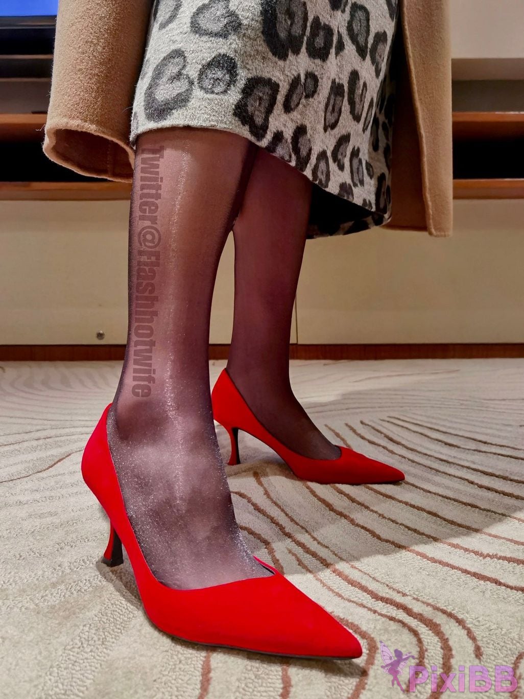 OtherXXX Flashhotwife Master Shan Married woman exposed 3P Field battle The best goddess contrast PixiBB.COM 411