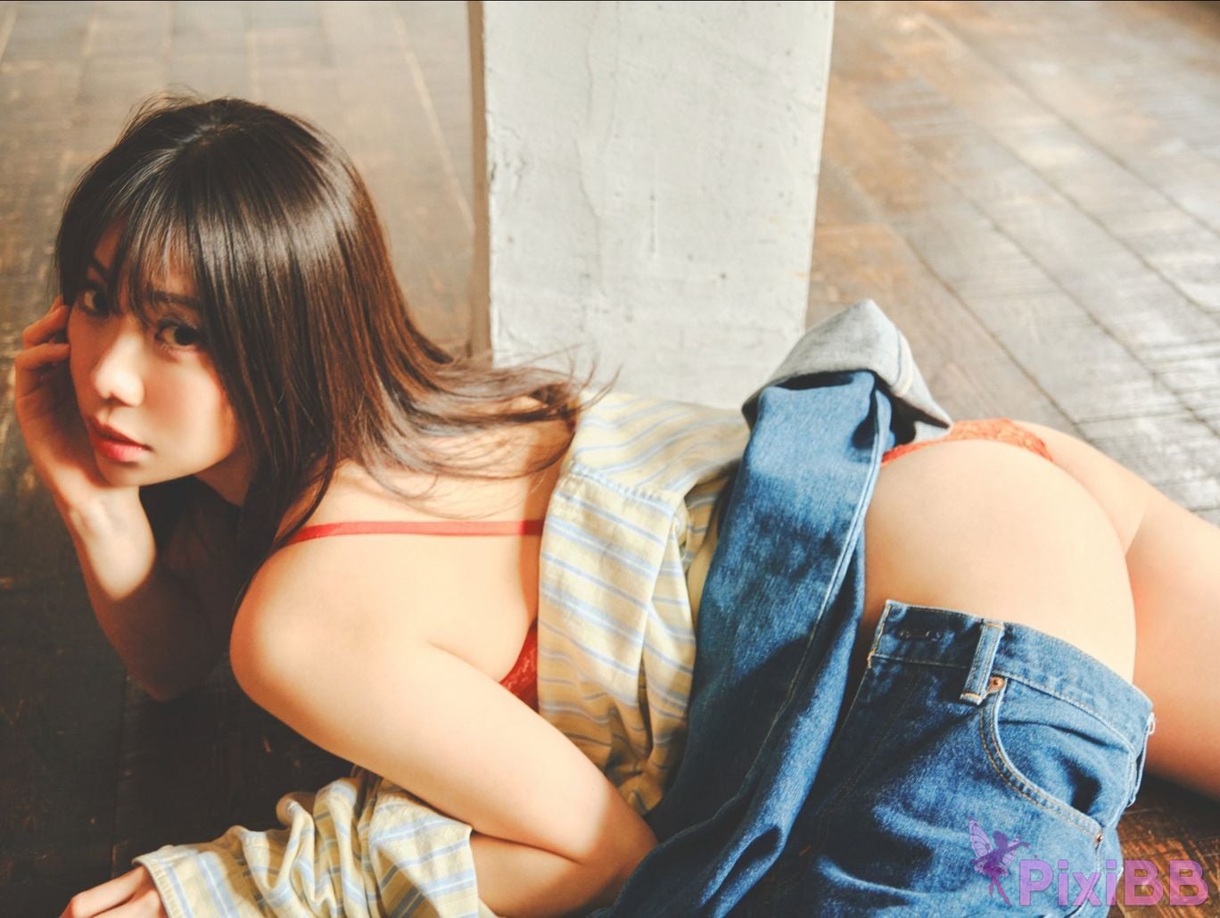 Japanese Idol Suzuki Fumina FLASH digital photo book Catch me PixiBB.COM 012