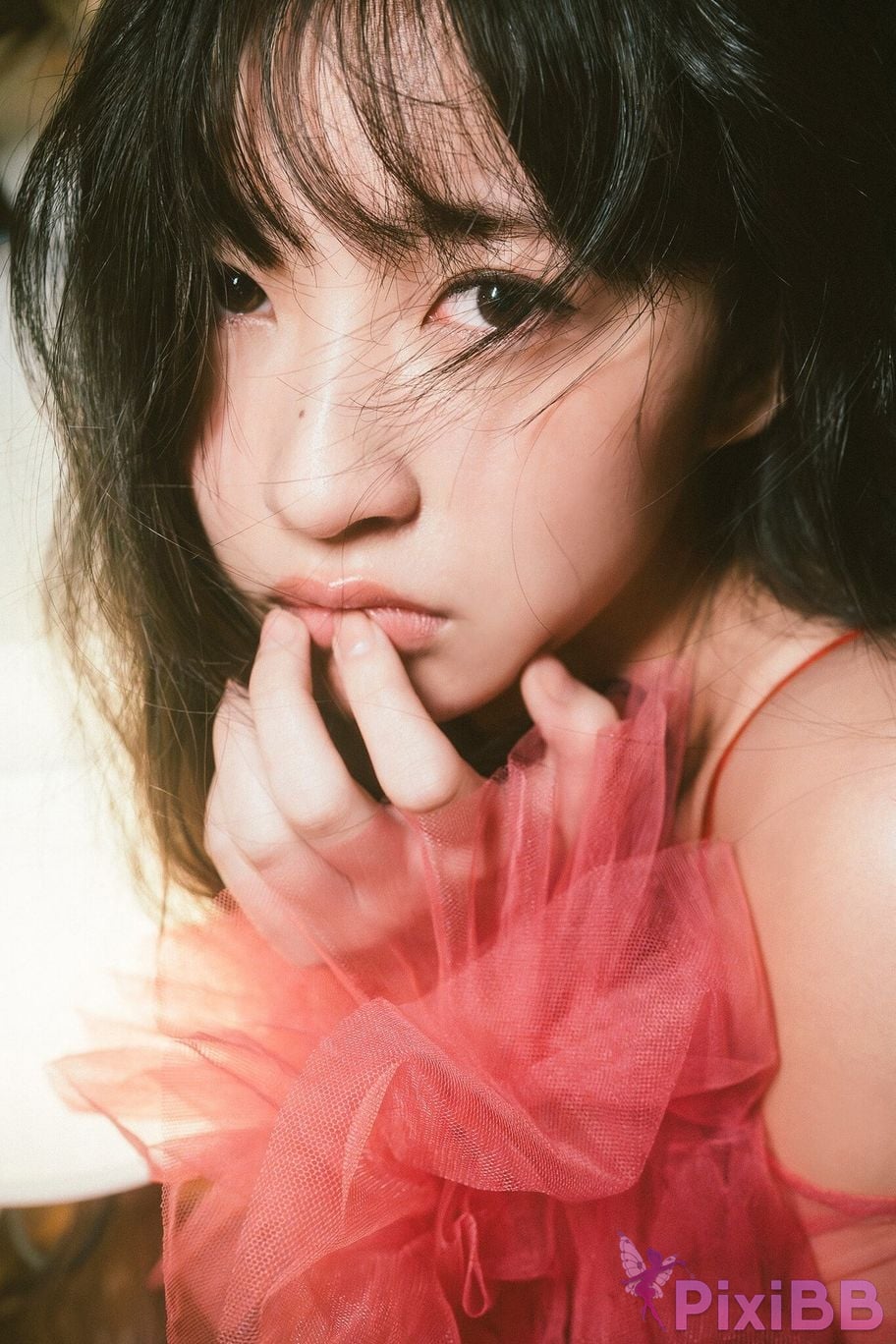 Japanese Idol Hinata Matsumoto lonely Lovely Doll PARADE digital photo book PixiBB.COM 035