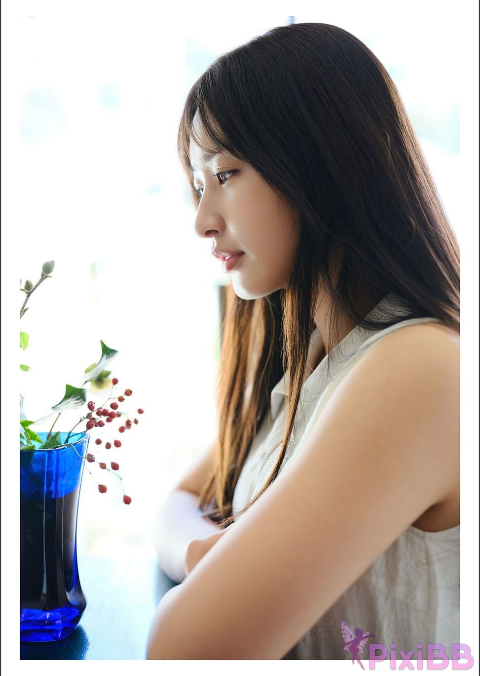 Japanese Idol Hinata Matsumoto Digitally exclusive photo book The Beautiful Charmant Wani Books Digital Photo Book PixiBB.COM 003