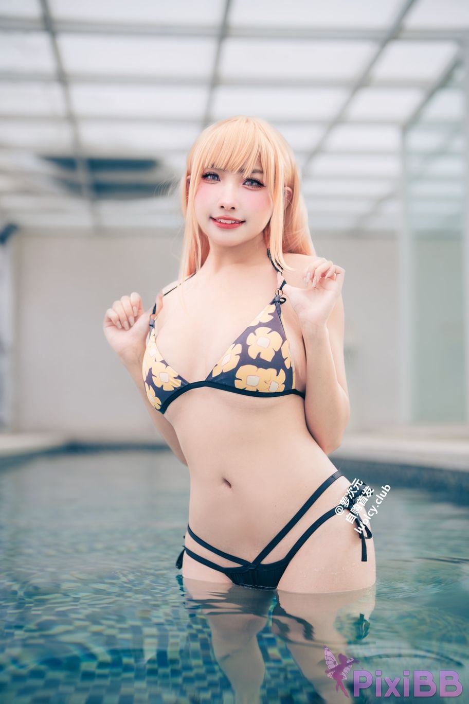 Cosplayer Mumu Momo 8K Marin sea dream Ver. yong zhuang PixiBB.COM 054