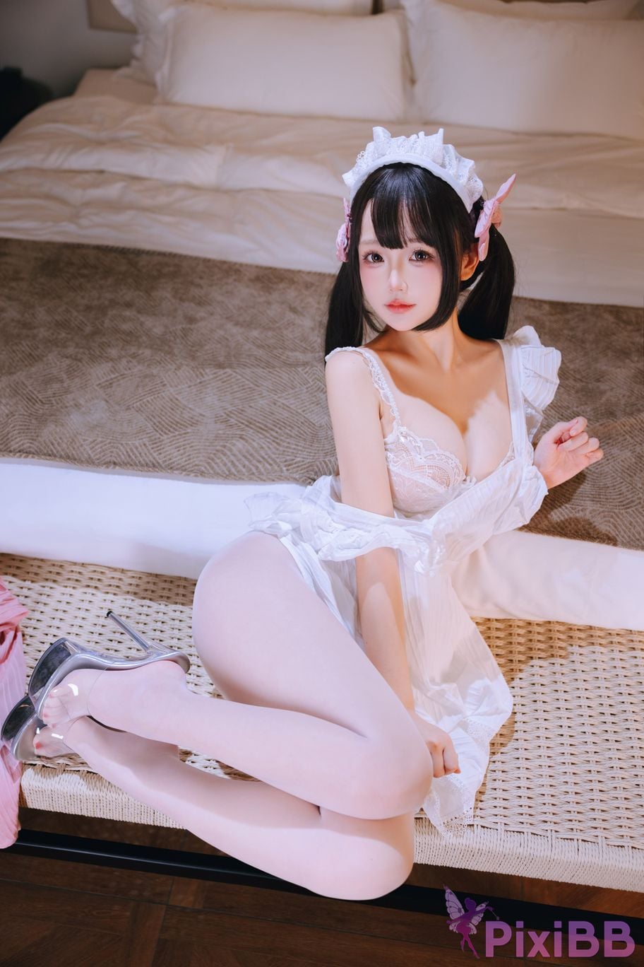 Cosplayer Hinajiao trainee maid PixiBB.COM 043
