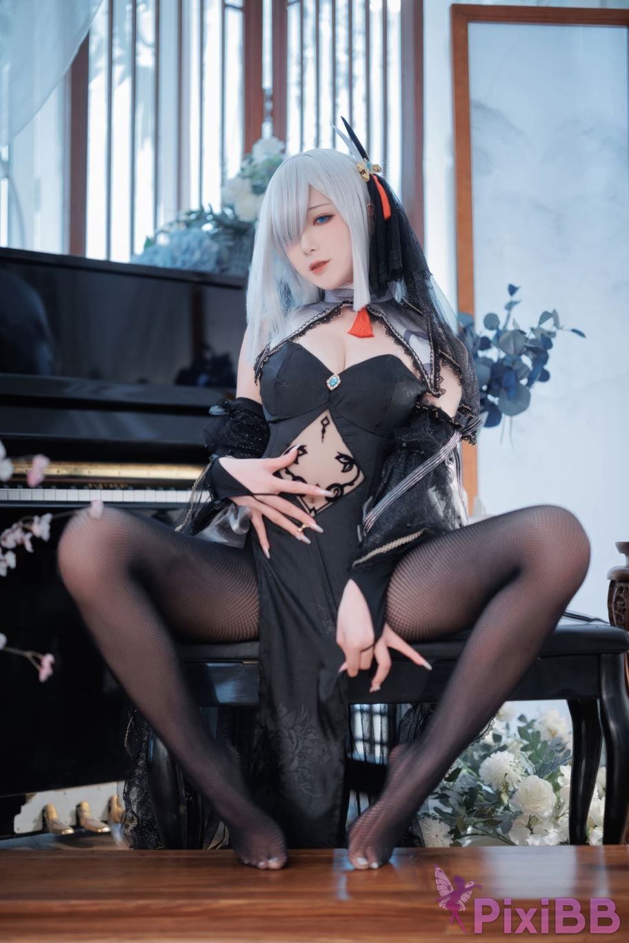 Cosplayer Fengjiang v Genshin Shen He fans black wedding dress PixiBB.COM 004