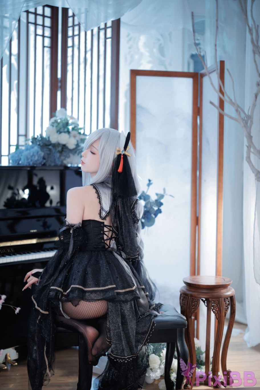 Cosplayer Fengjiang v Genshin Shen He fans black wedding dress PixiBB.COM 007