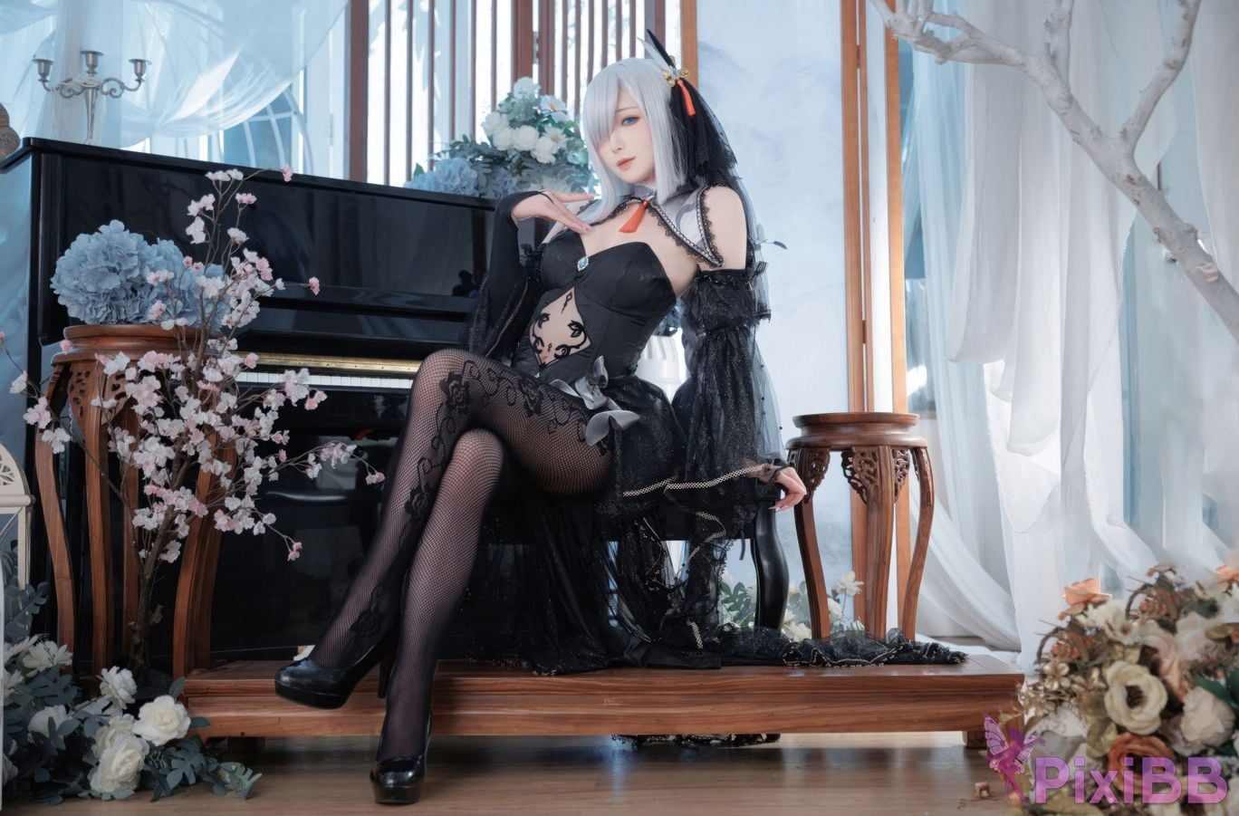 Cosplayer Fengjiang v Genshin Shen He fans black wedding dress PixiBB.COM 014