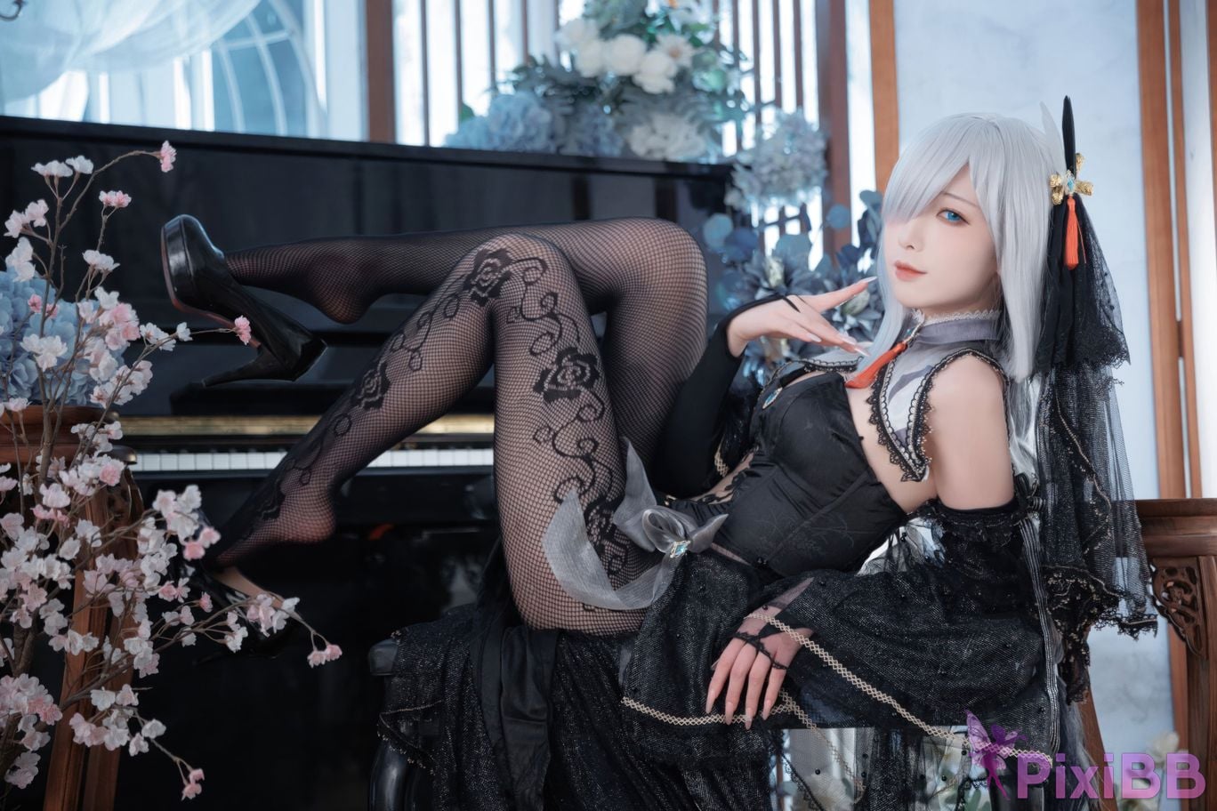 Cosplayer Fengjiang v Genshin Shen He fans black wedding dress PixiBB.COM 018