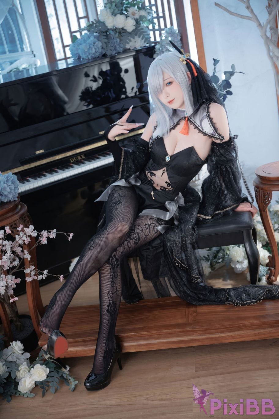 Cosplayer Fengjiang v Genshin Shen He fans black wedding dress PixiBB.COM 020