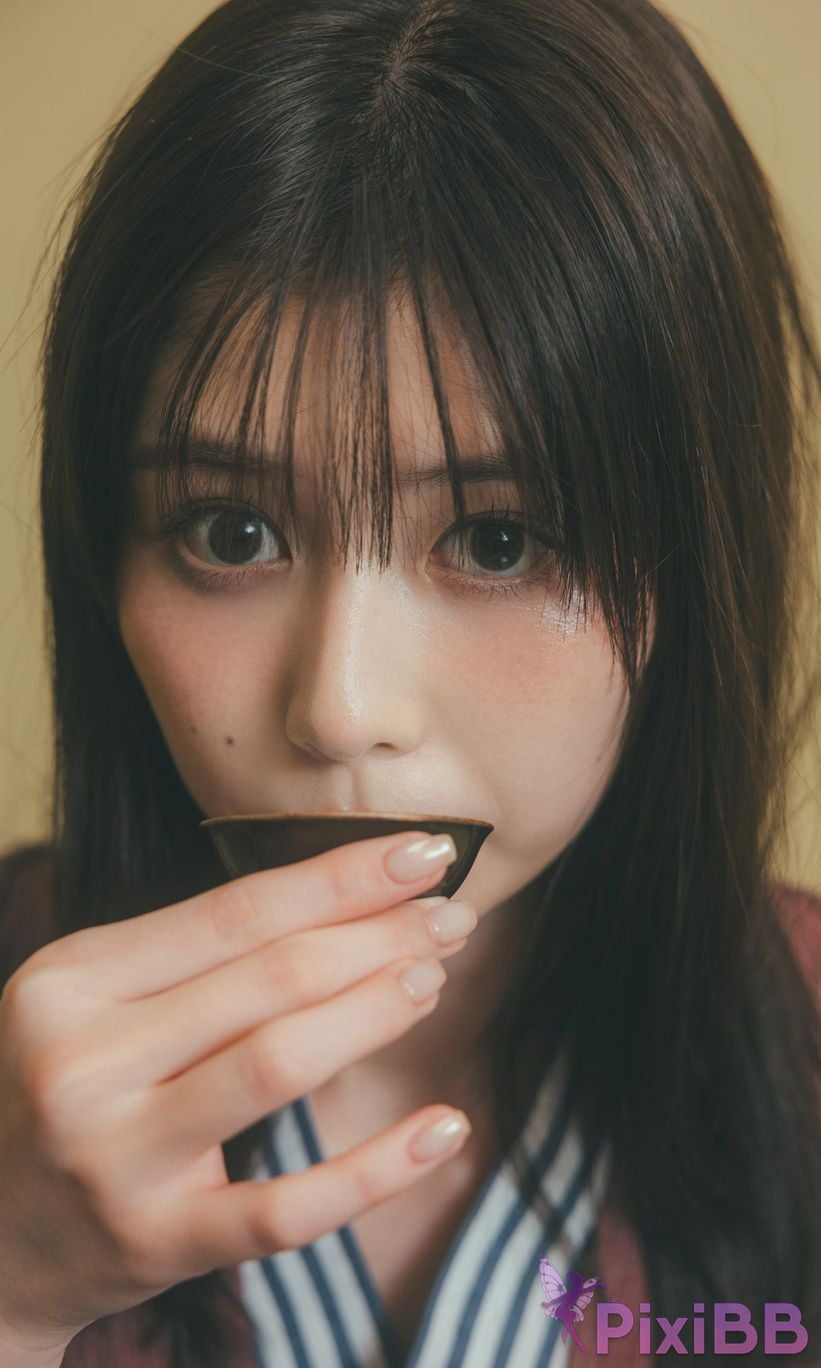 Japanese Idol Yuzuha Saeki Digital only photo collection My thoughts are overflowing weekly play BOOK PixiBB.COM 050