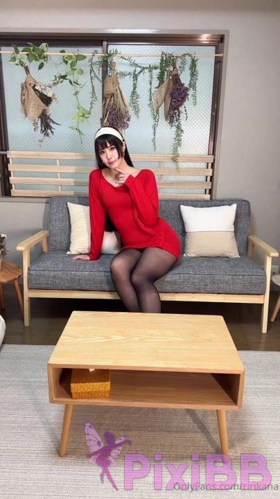 Ririkana Yor Forger Red Sweater PixiBB.COM 001