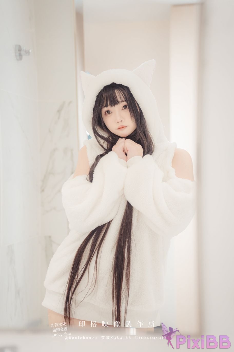 Cosplayer Luoluo Raku 8K white kitten PixiBB.COM 004