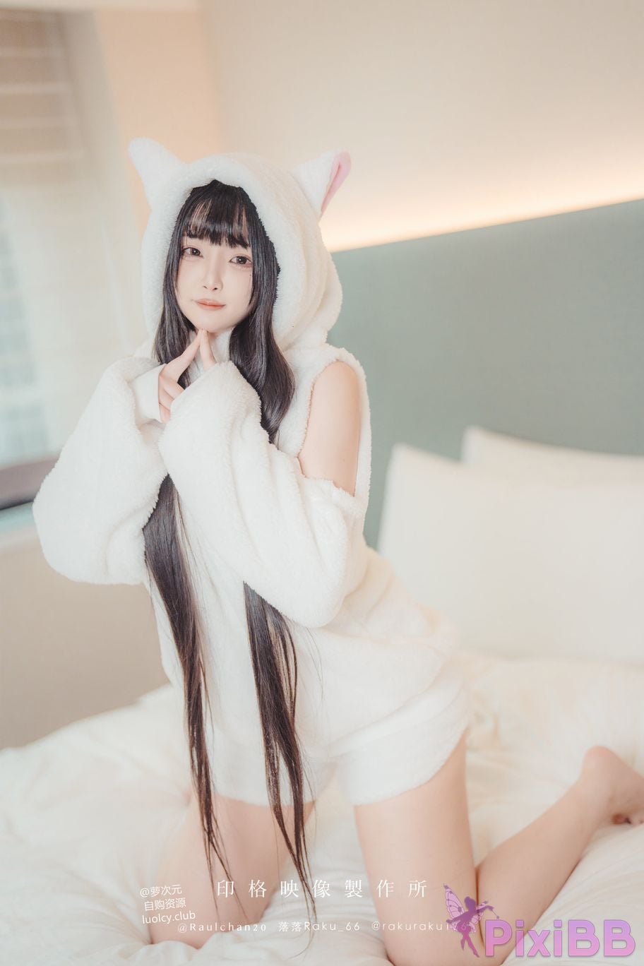 Cosplayer Luoluo Raku 8K white kitten PixiBB.COM 024