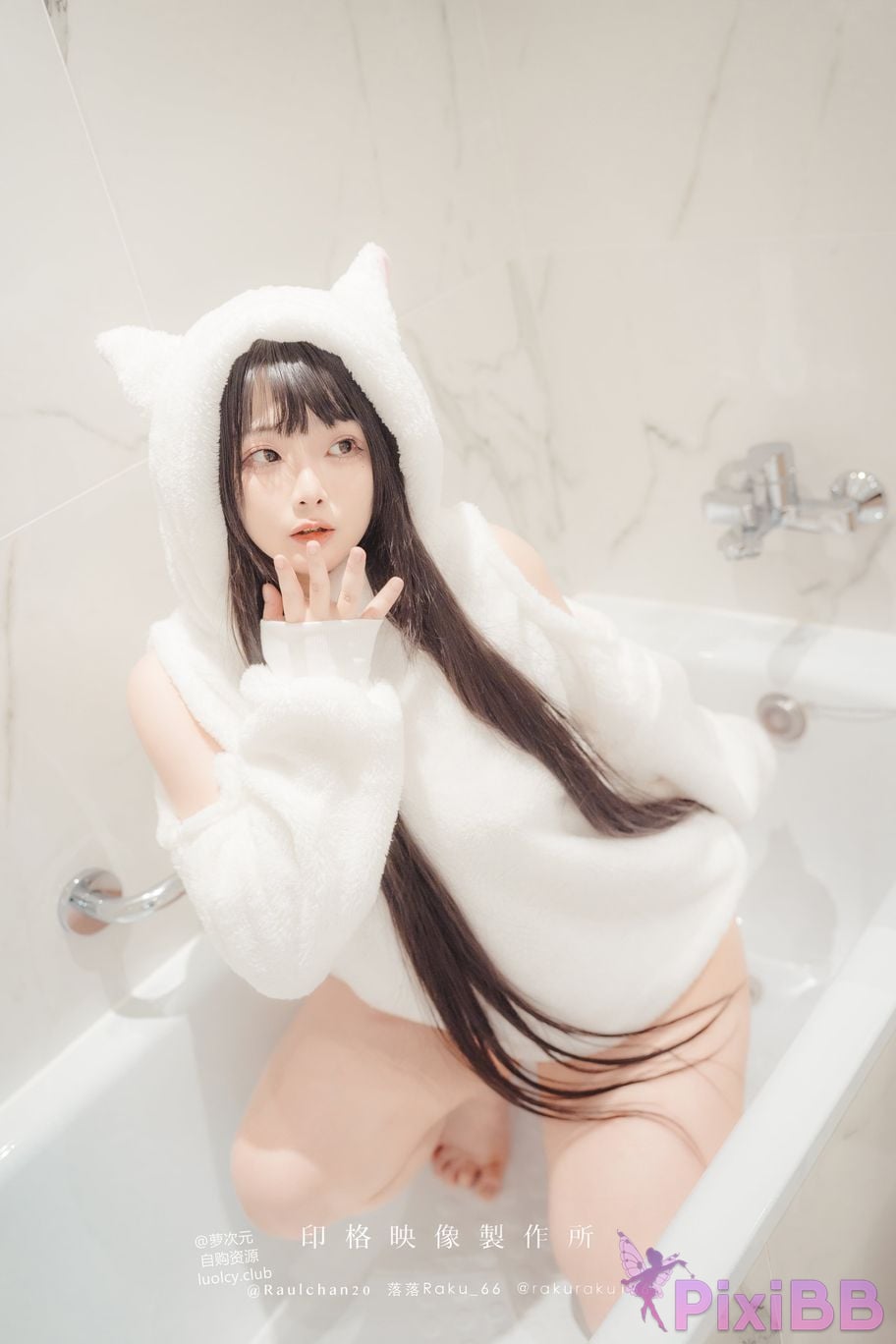 Cosplayer Luoluo Raku 8K white kitten PixiBB.COM 041