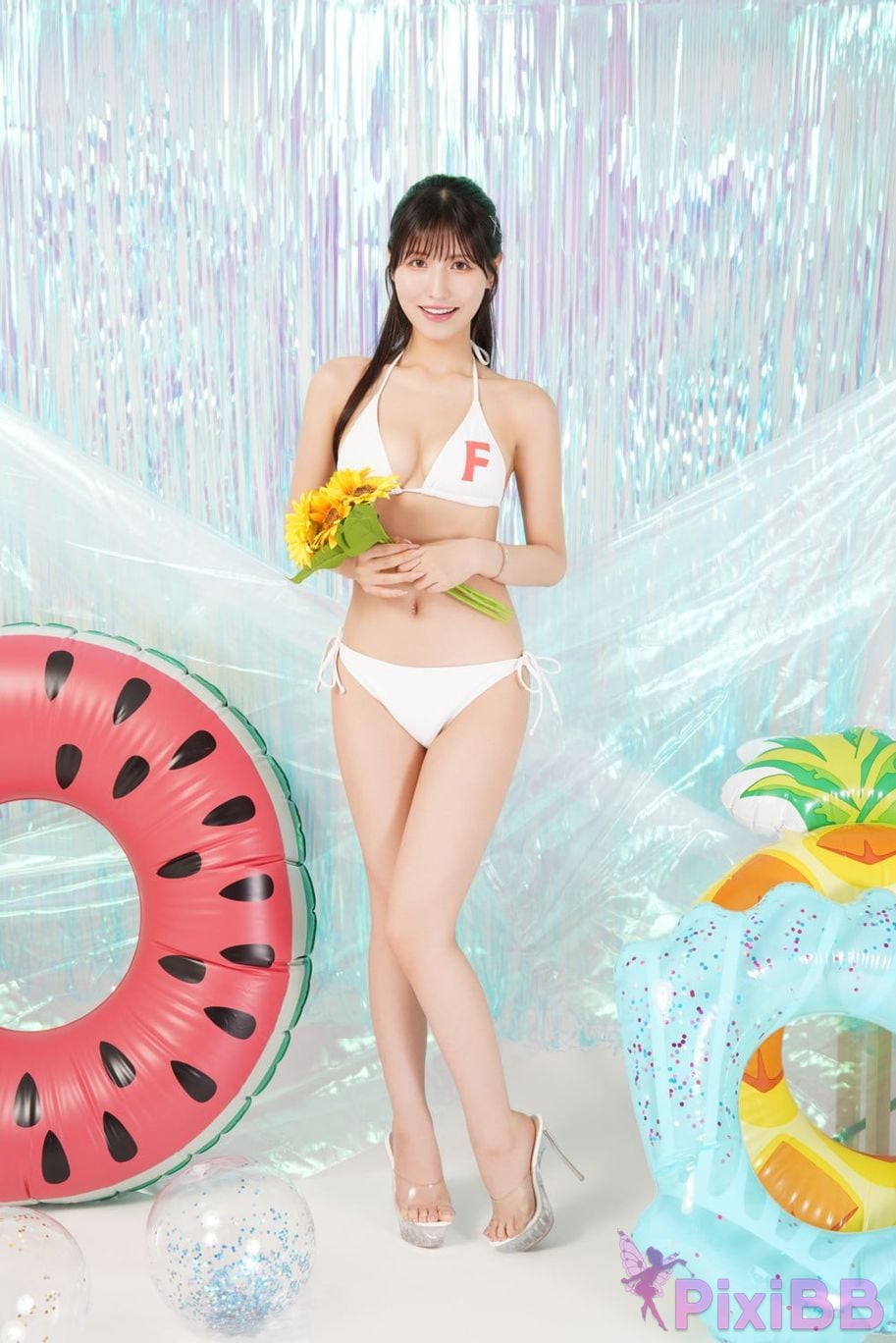 Japanese Idol Momo Sakura vacation SHOT 2023 PixiBB.COM 032