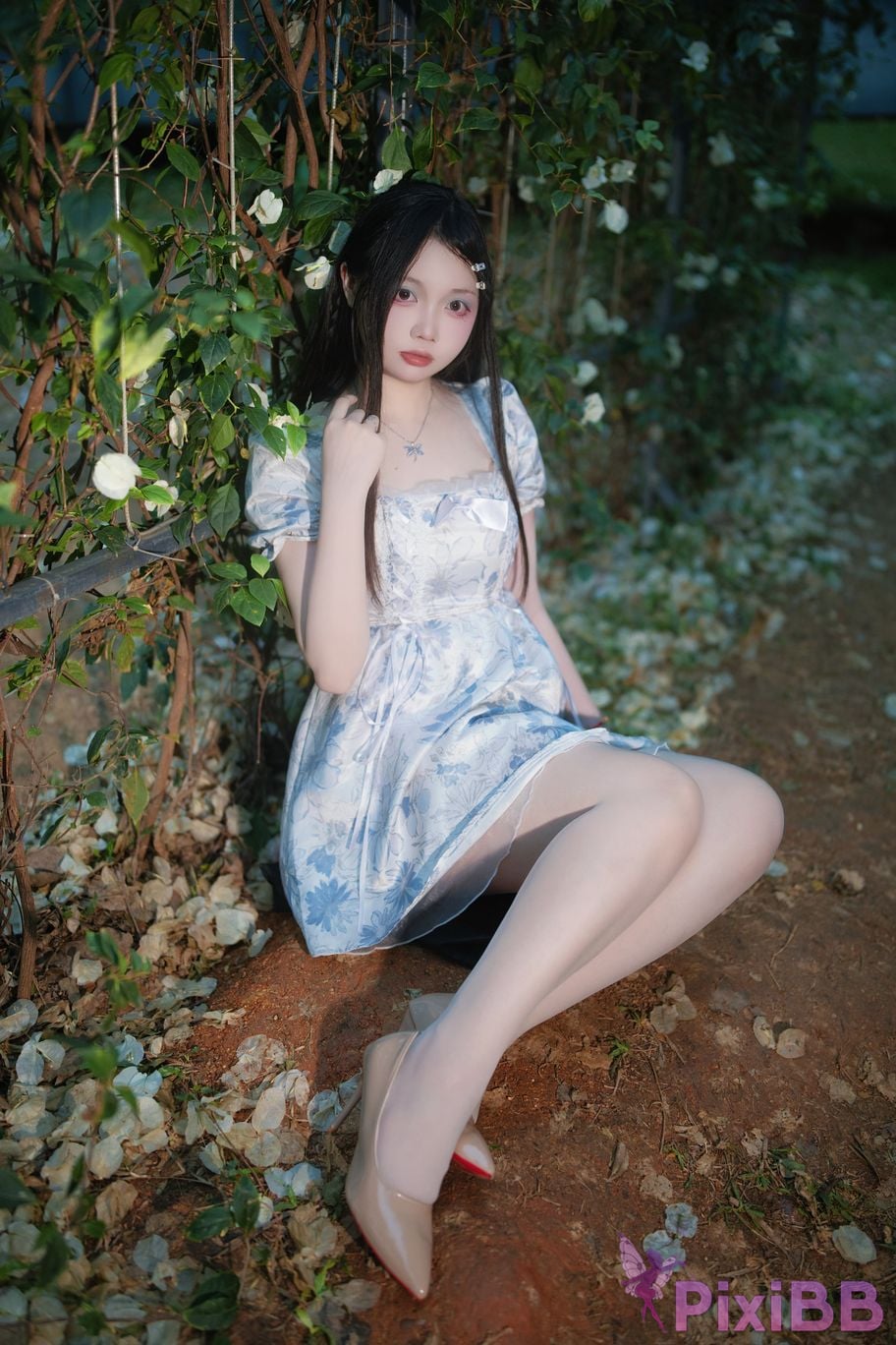 Cosplayer Lausanne w Yi Zi The turn of spring and summer PixiBB.COM 003