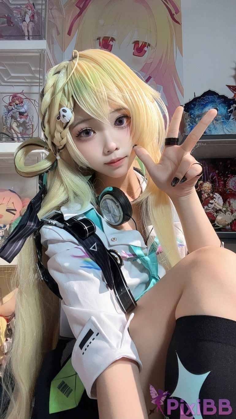 Cosplayer white oak Shirly Chao Ming Linnae PixiBB.COM 071