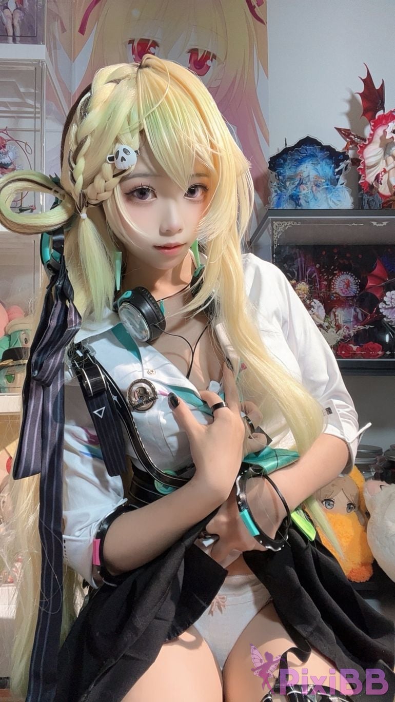 Cosplayer white oak Shirly Chao Ming Linnae PixiBB.COM 073