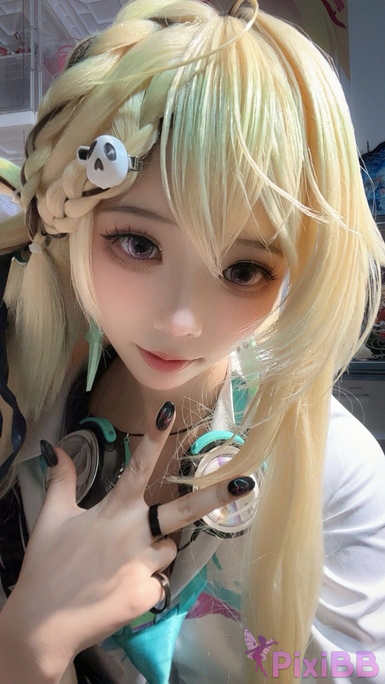 Cosplayer white oak Shirly Chao Ming Linnae PixiBB.COM 127