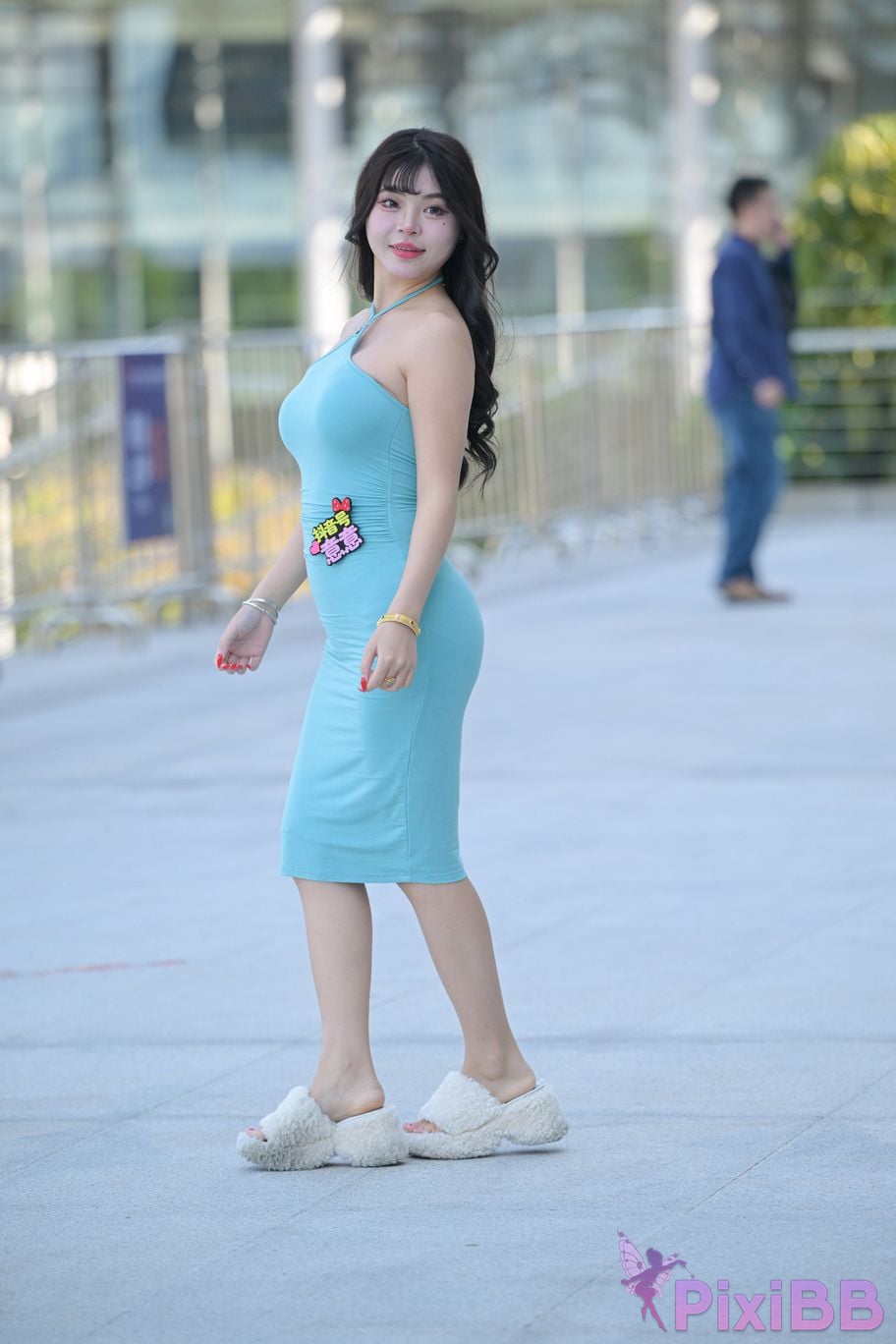Featured Street Photography Works No.5580 Fat blue hip skirt PixiBB.COM 024